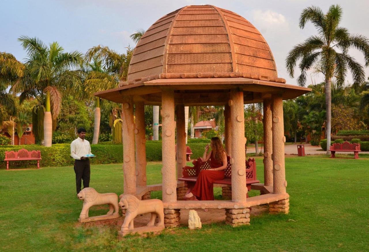 Vijayshree Resort, Hampi Exterior photo